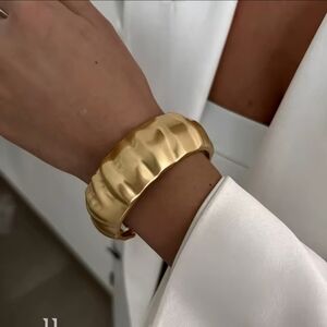 Gold Textured Bangle Bracelet